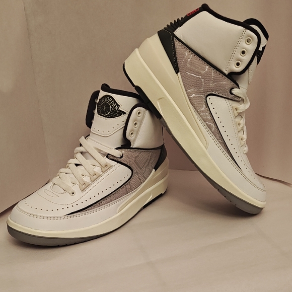 Jordan 2 Retro Python (GS) - Picture 1 of 13